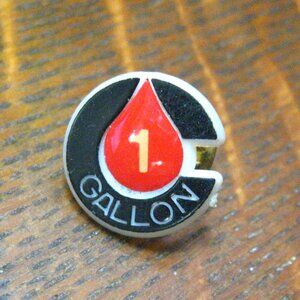 Blood Drive One 1 Gallon Donor Vintage Lapel Pin